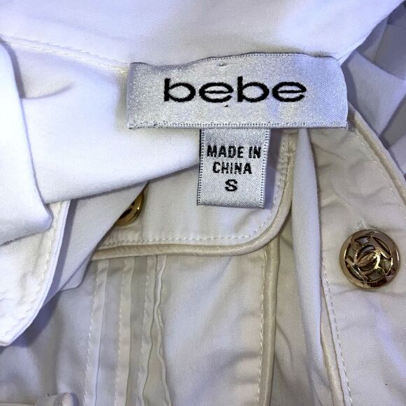 BEBE Fresh White Cotton Gold Logo Button Short Sleeve Tunic Top Belt Pintuck i - Picture 4 of 4